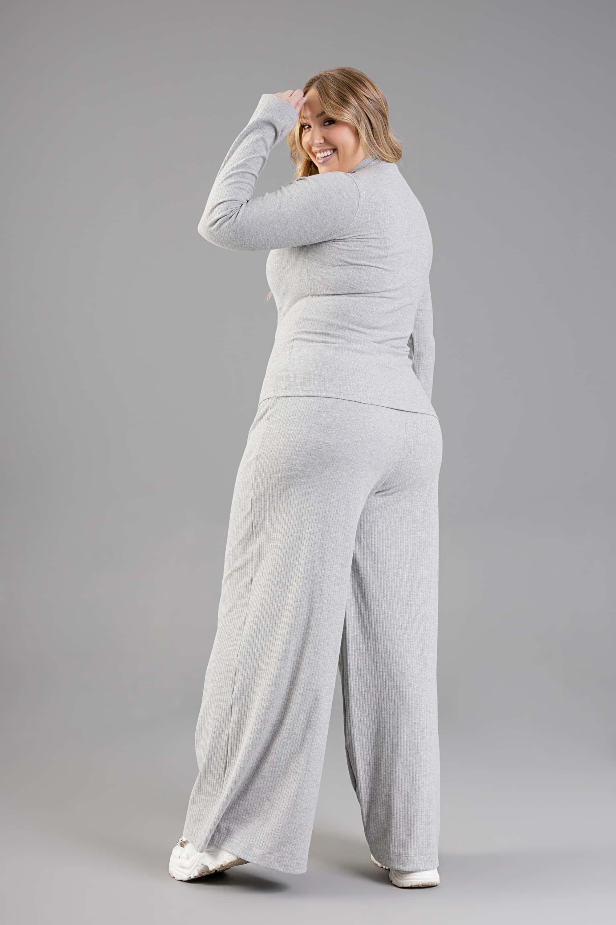 Calça Wide Leg Feminina Adulta (Cinza) Just Basic - Imagem 2