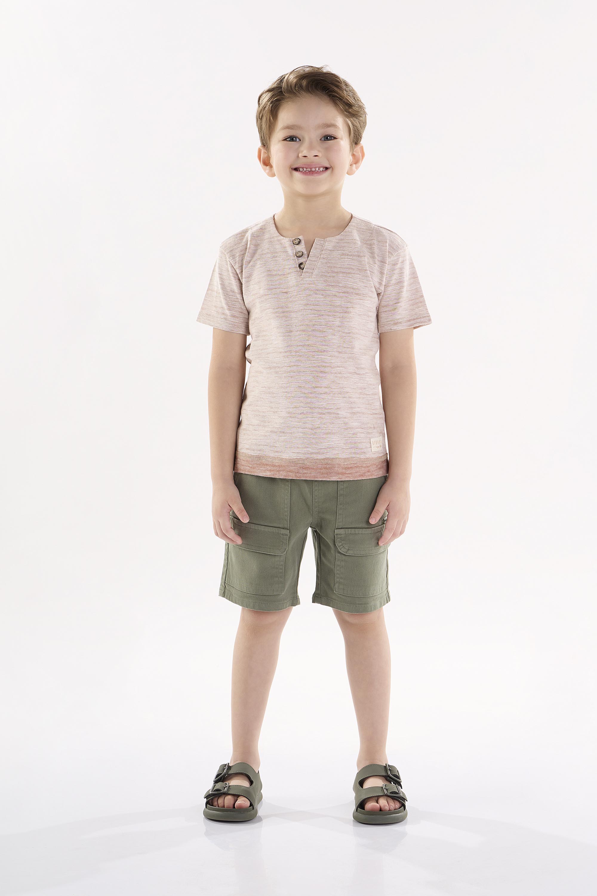 Conjunto com Camiseta e Bermuda Infantil para Menino (Marrom) Up Baby