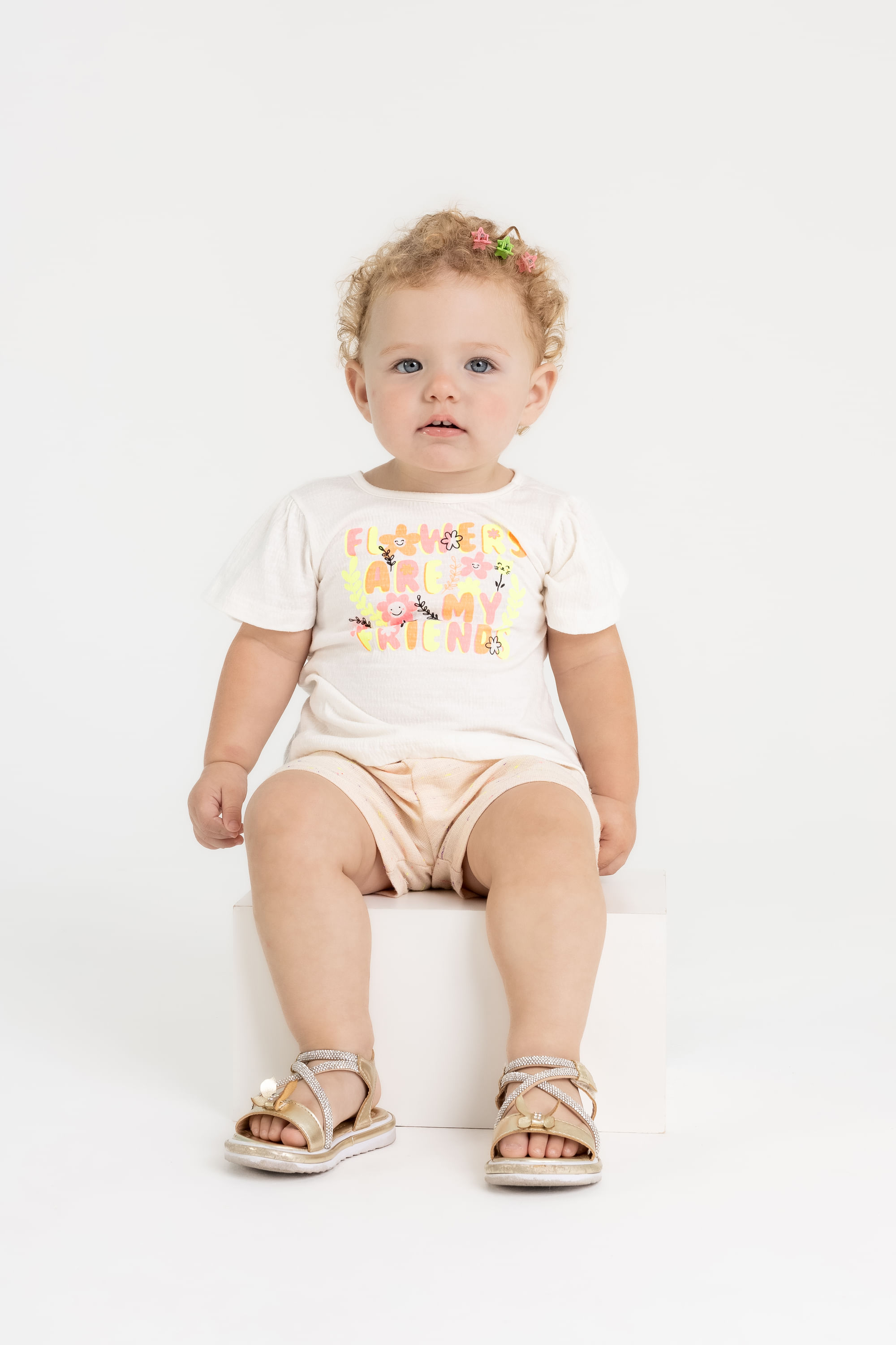 Conjunto Bebê Menina com Blusa e Shorts (Off White) Guloseima