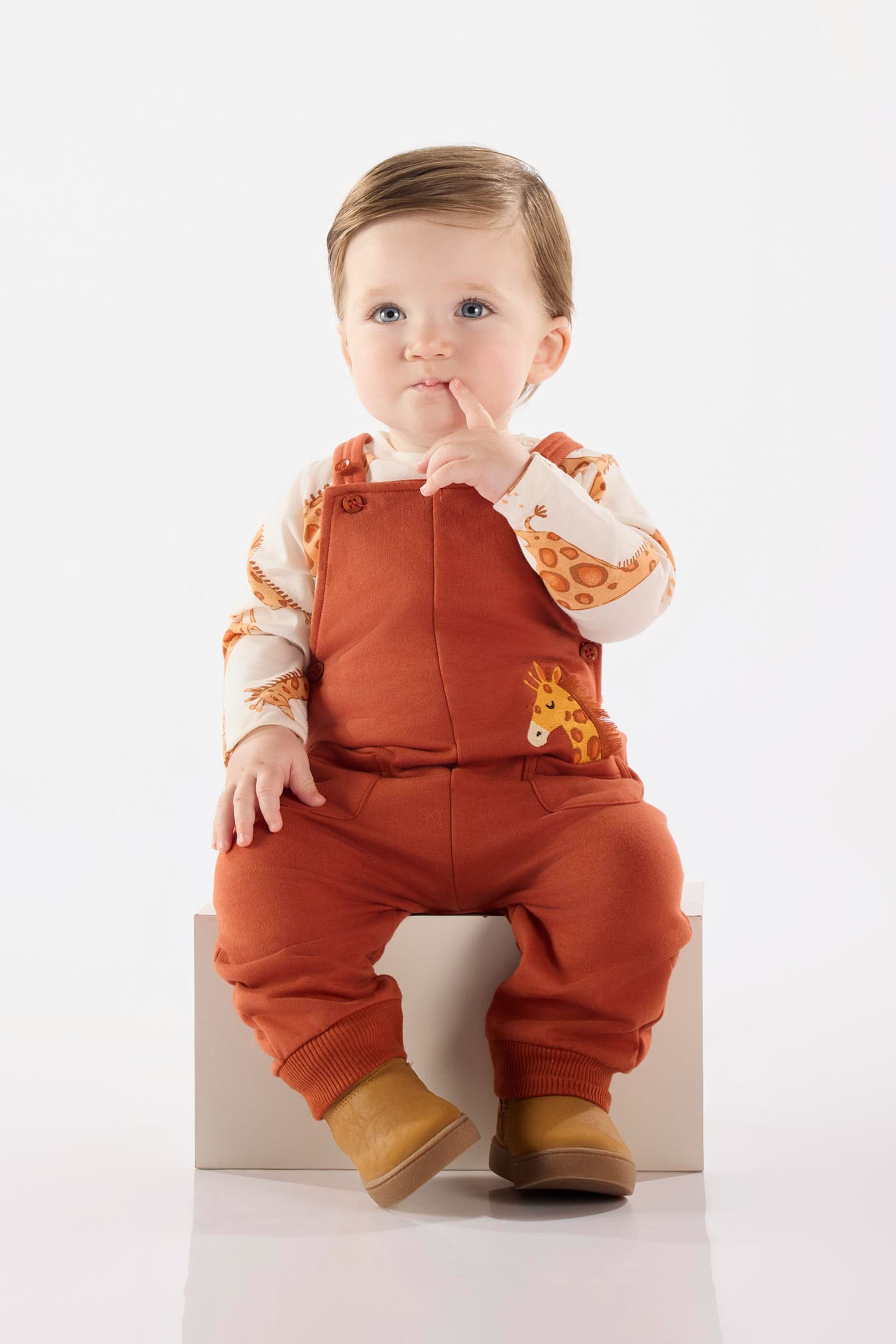 Conjunto para Bebê Menino com Jardineira em Molecotton e Body em Meia Malha (Marrom) Up Baby