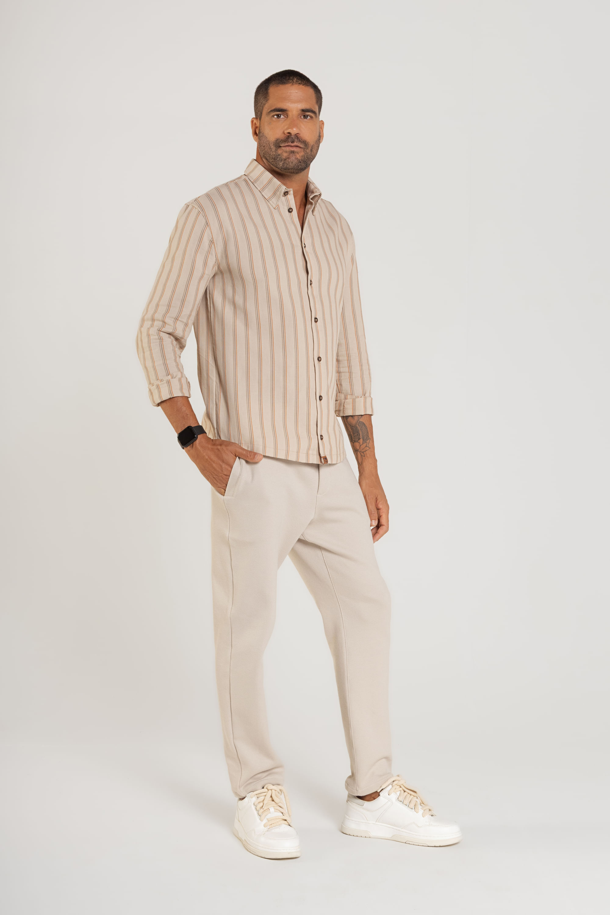 Camisa Básica Masculina Listrada com Relevo (Bege) The Philippines