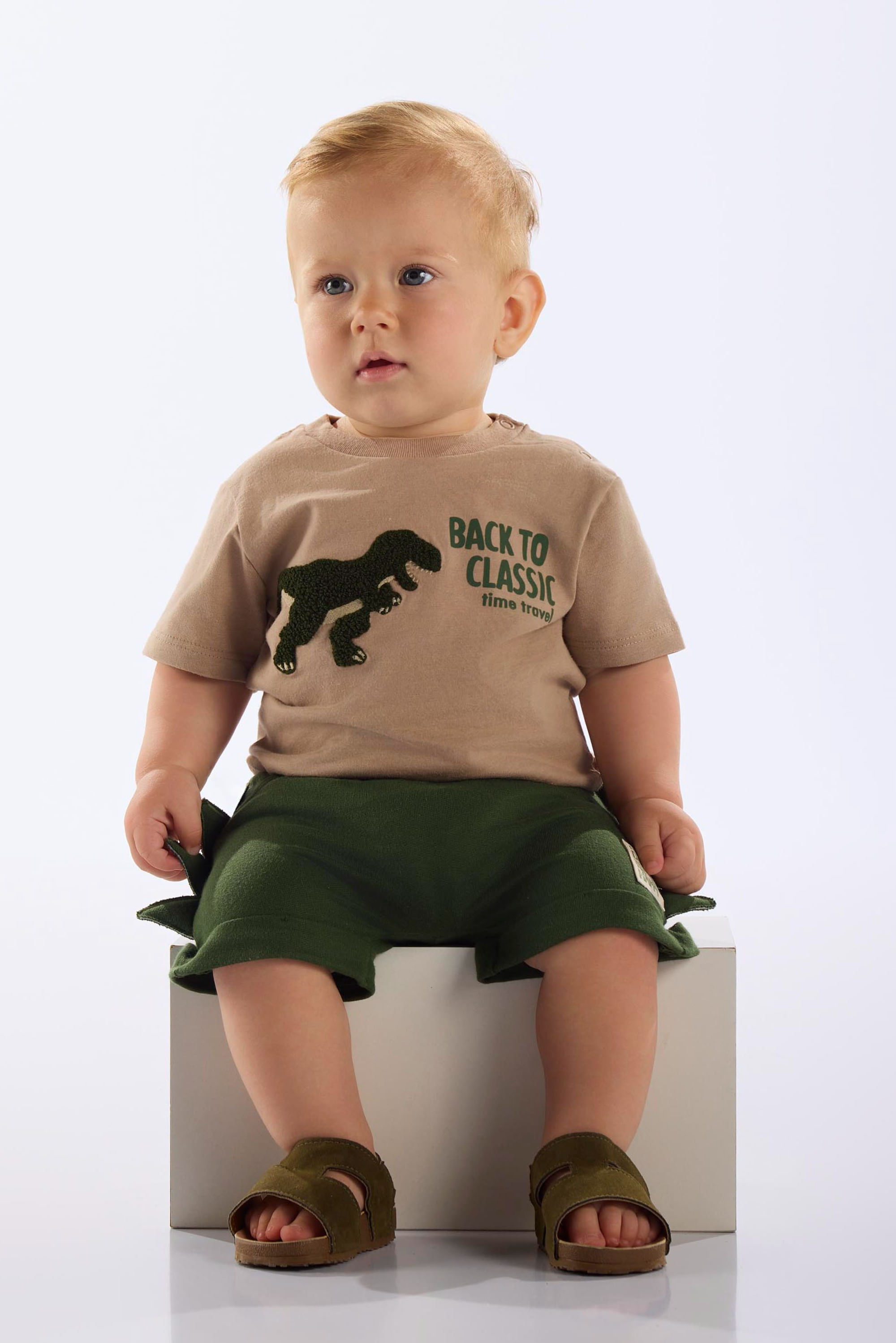 Conjunto Dino com Camiseta e Bermuda para Bebê Menino (Marrom) Up Baby