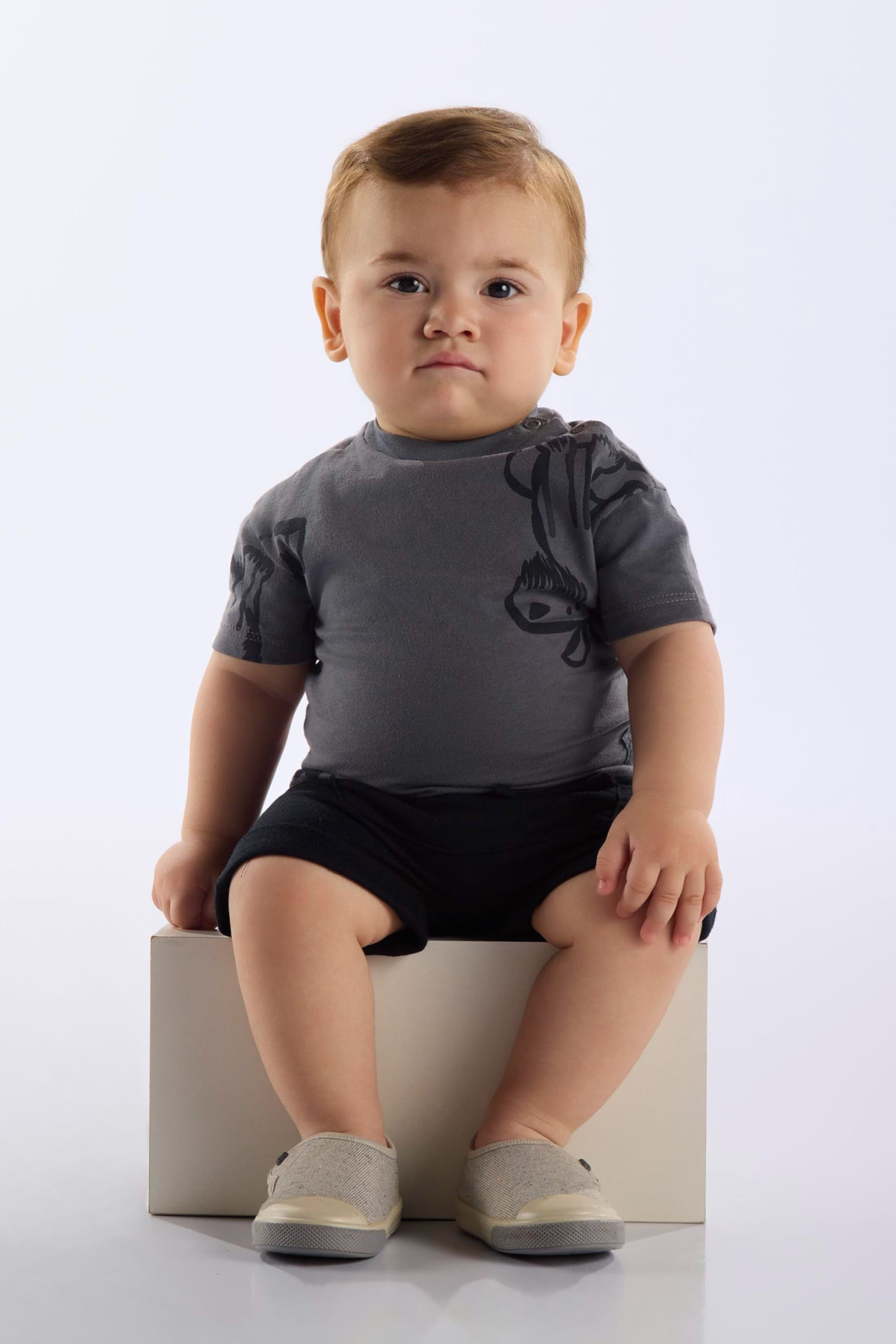 Conjunto com Camiseta Cachorrinho e Bermuda para Bebê Menino (Cinza Escuro) Up Baby - Imagem 22