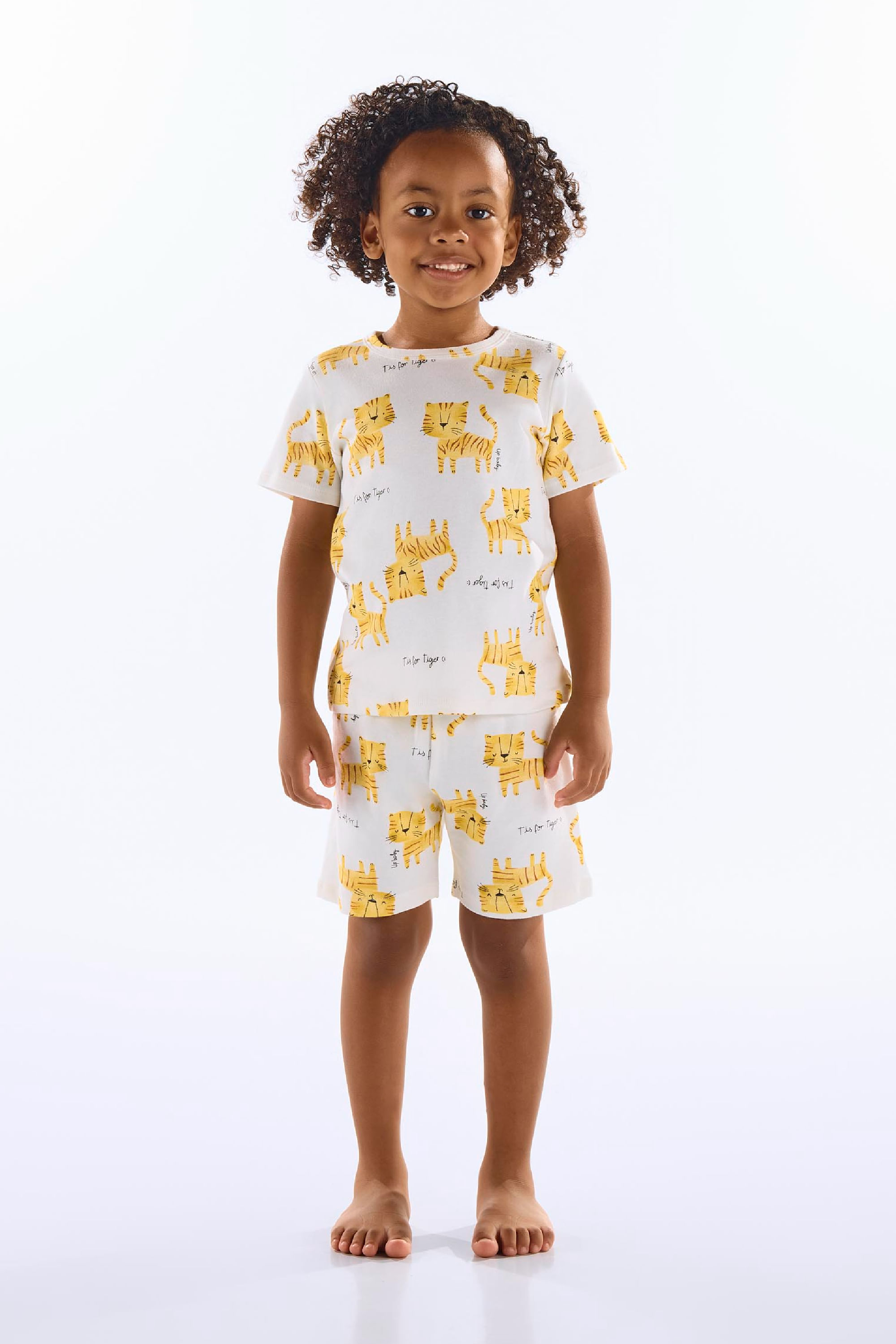Pijama Infantil Masculino Camiseta e Bermuda em Suedine (Off White) Up Baby
