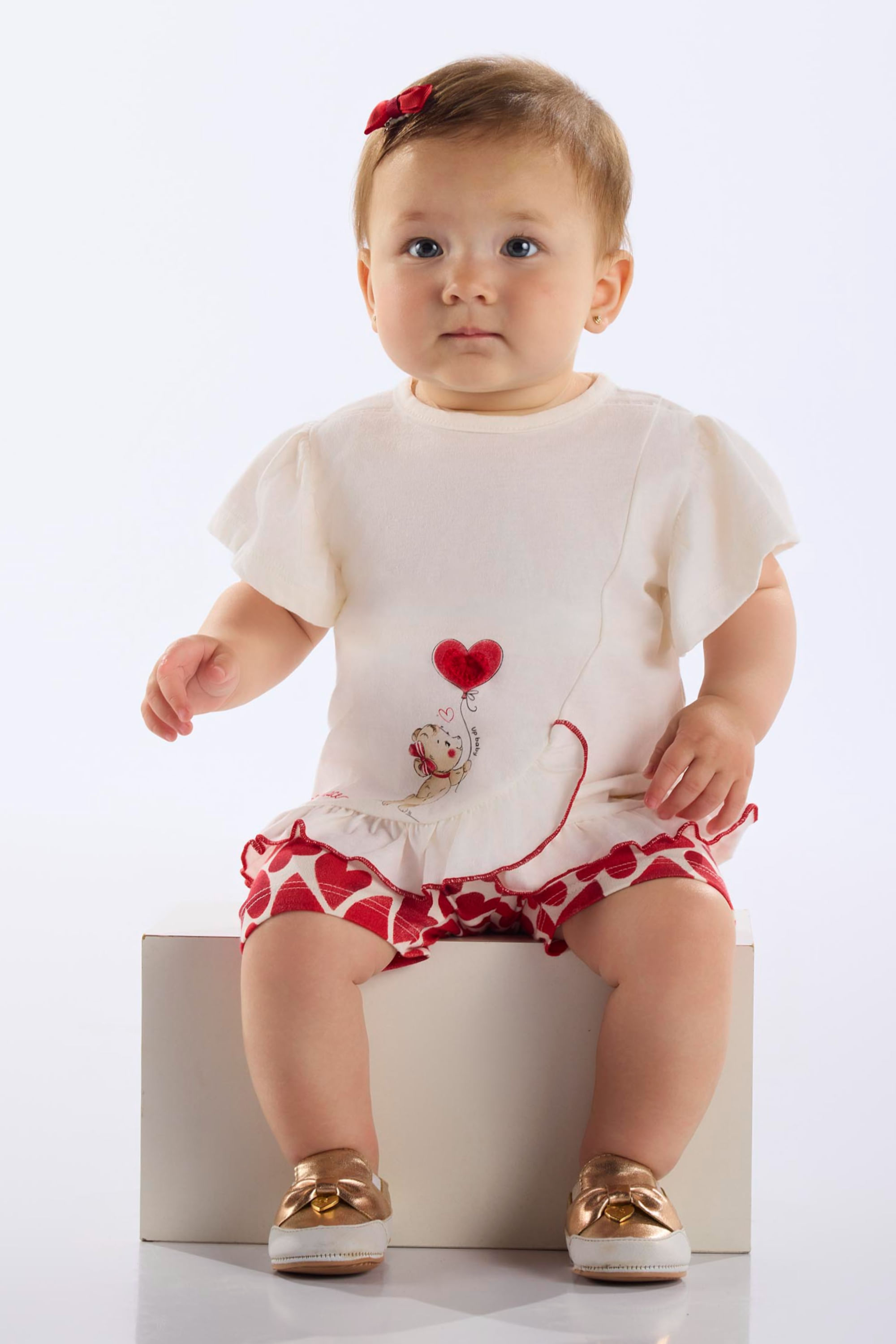 Conjunto com Blusa e Bermuda Ciclista Corações para Bebê Menina (Off White) Up Baby