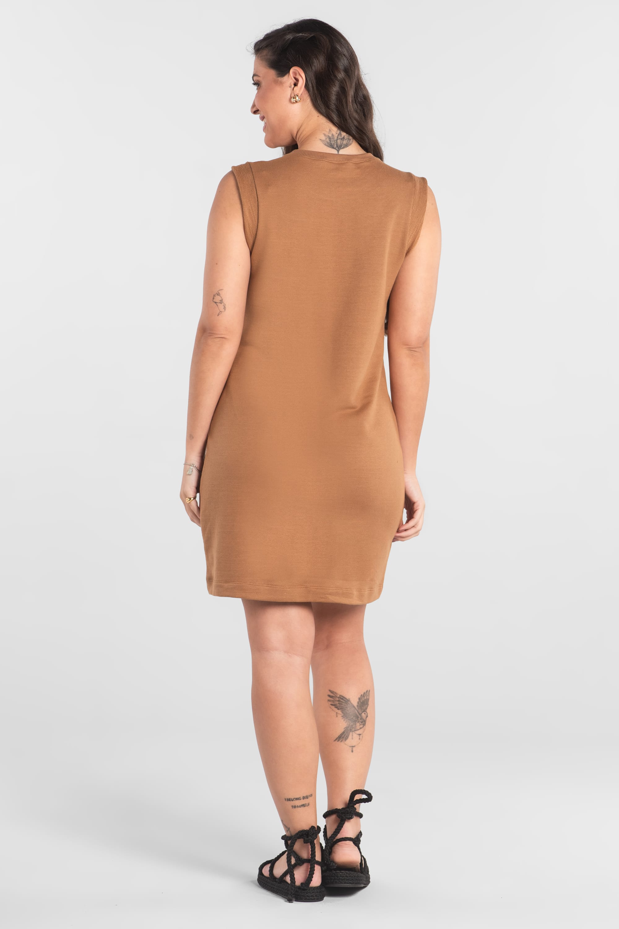 Vestido Adulto em Moletinho Flamê (Marrom) Just Basic - Imagem 6