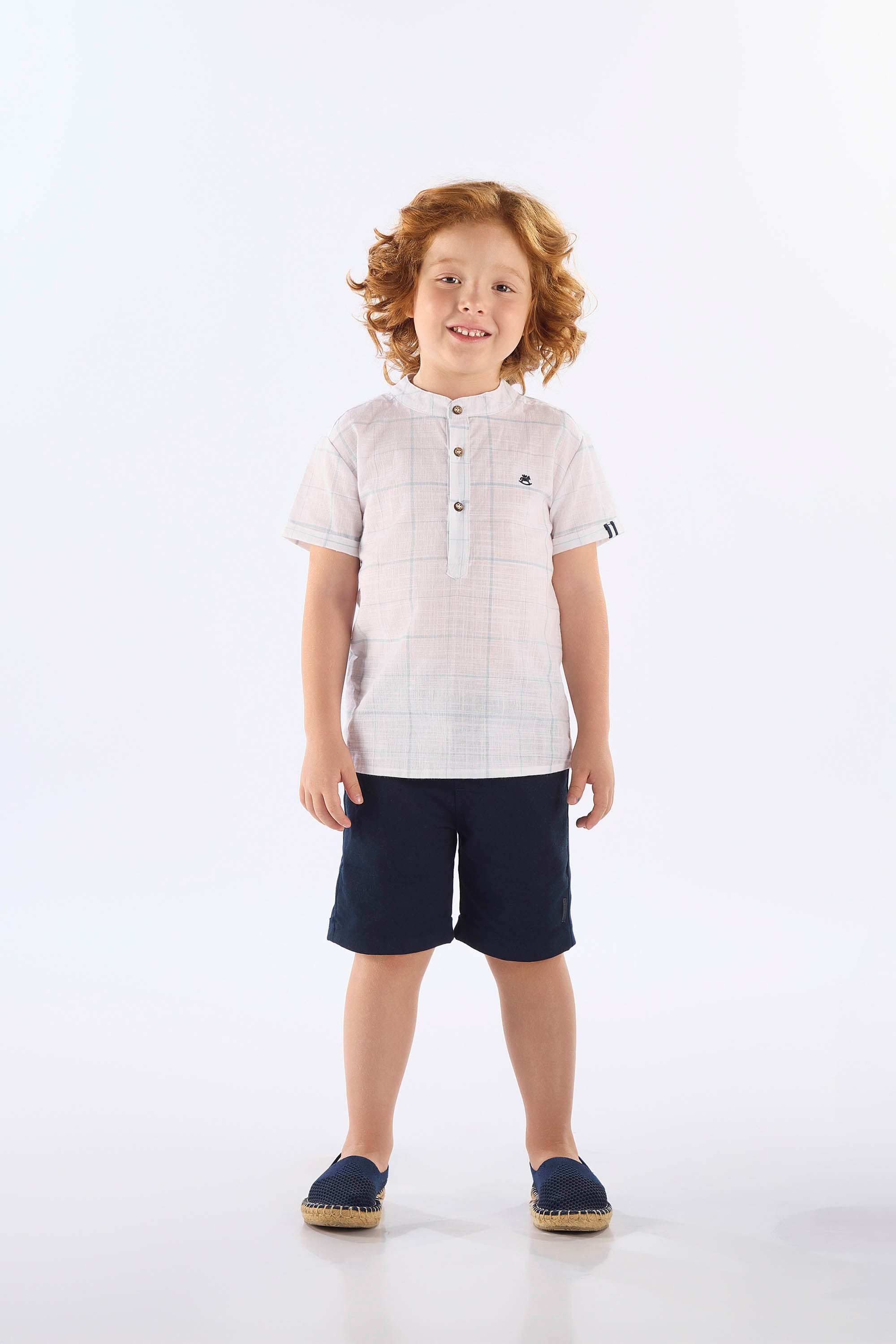 Conjunto Infantil Masculino com Bata Xadrez e Bermuda (Branco) Up Baby - Imagem 19