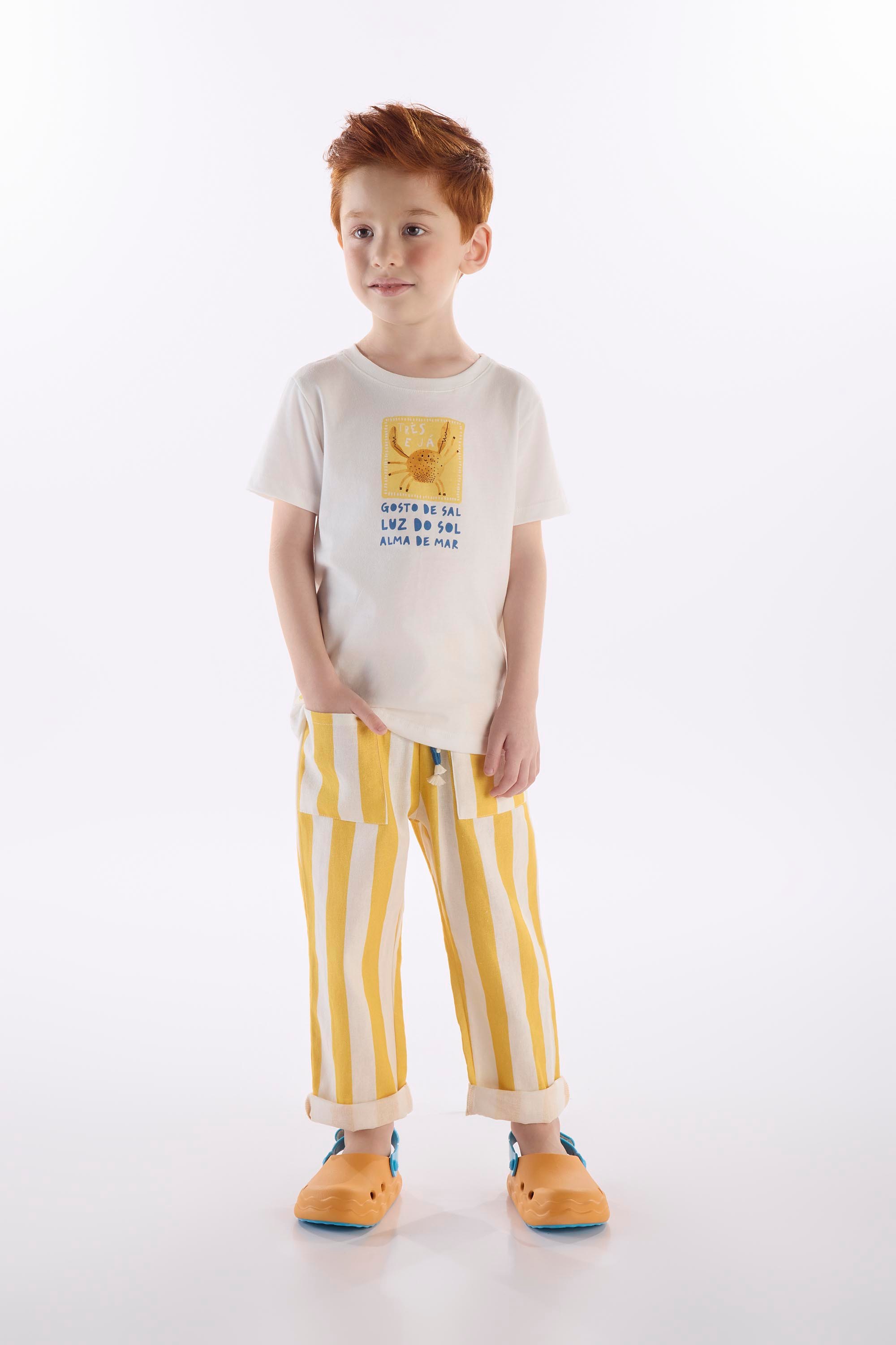 Conjunto Solar Infantil com Camiseta e Calça (Off White) Três e Já