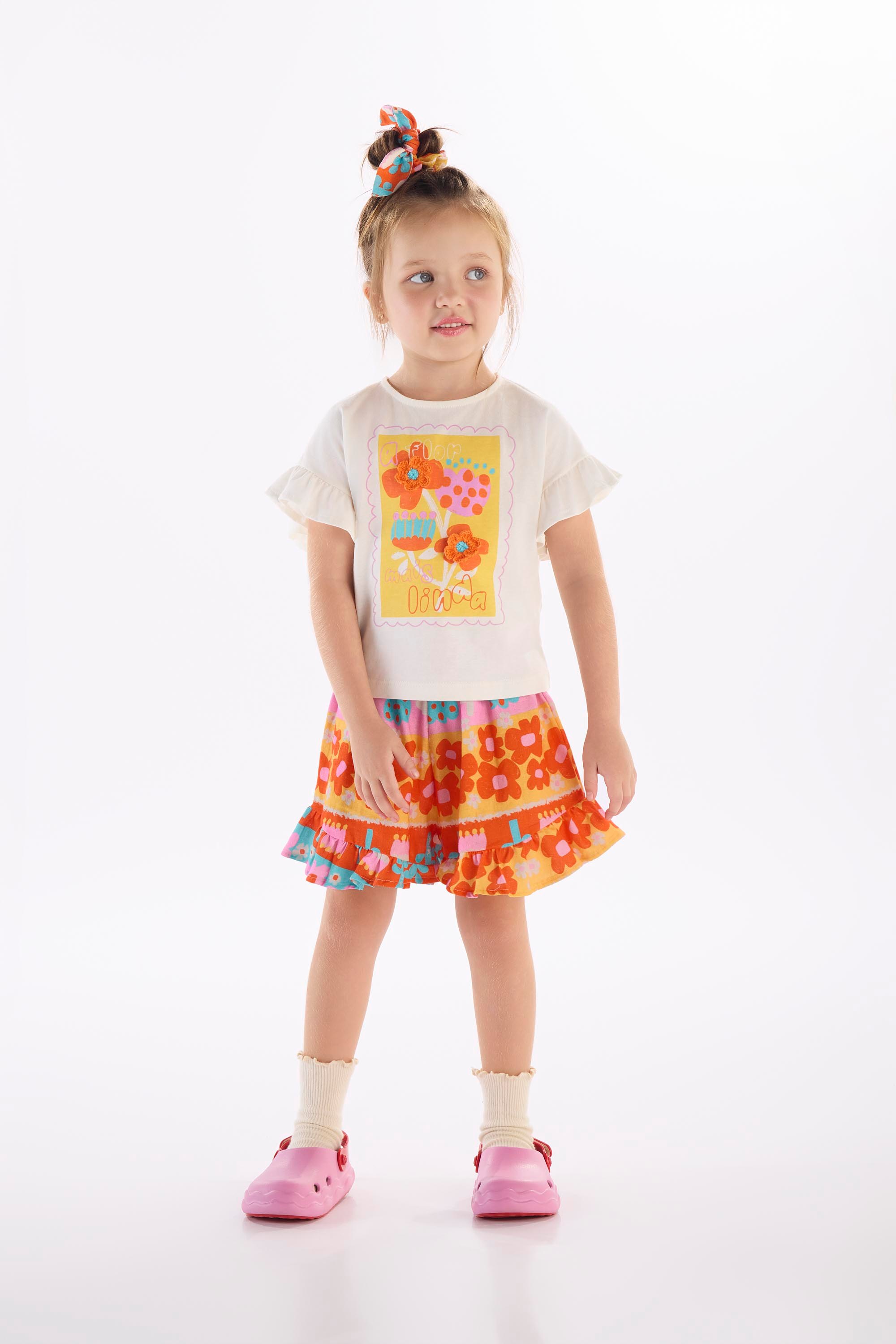 Conjunto Infantil com Blusa e Short Flores (Off White) Três e Já - Imagem 22