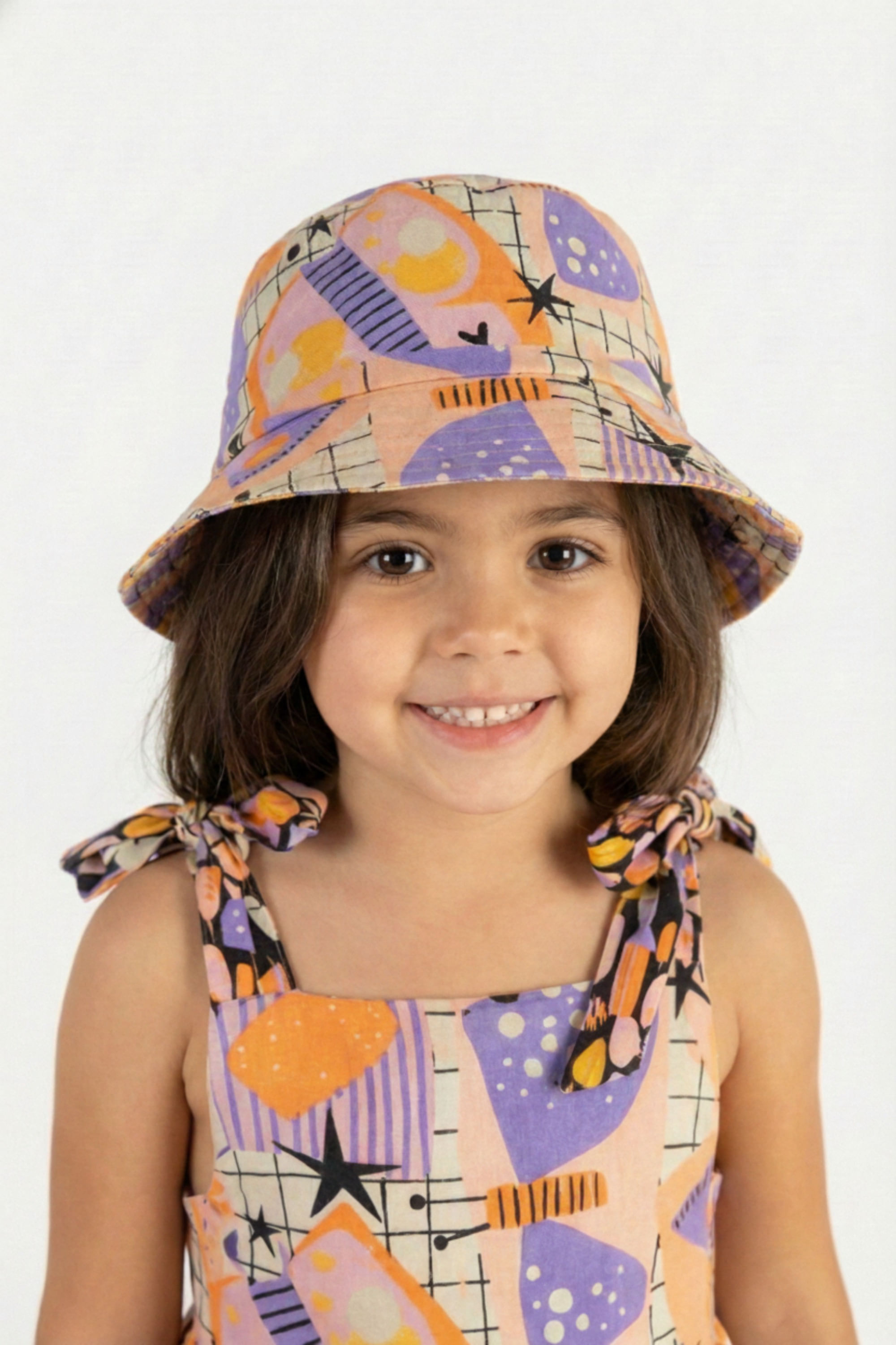 Chapéu Borboleta Infantil Unissex em Viscolinho (Off White) Três e Já