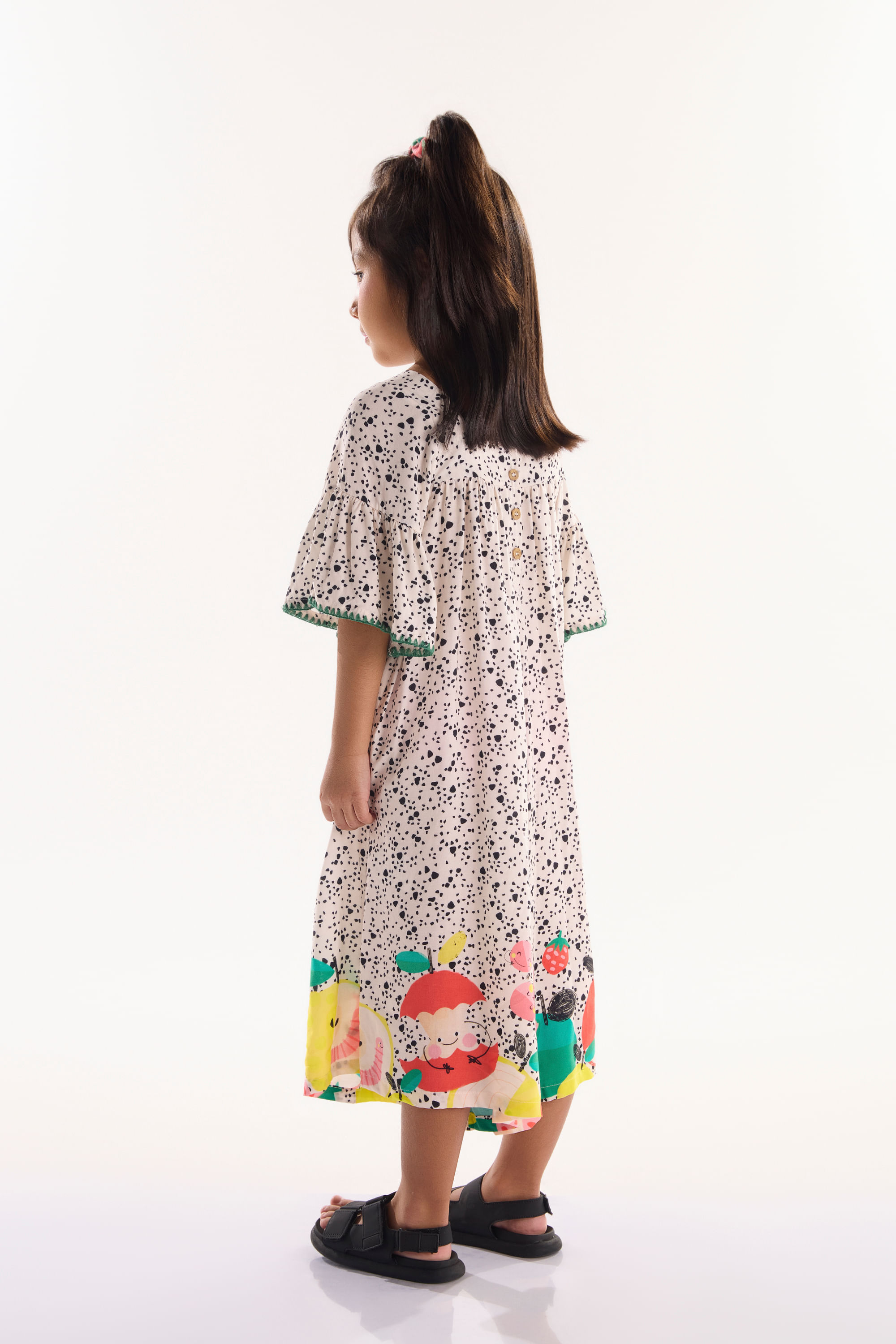 Macacão Pomar Feliz Infantil Feminino em Viscose (Off White) Três e Já - Imagem 15