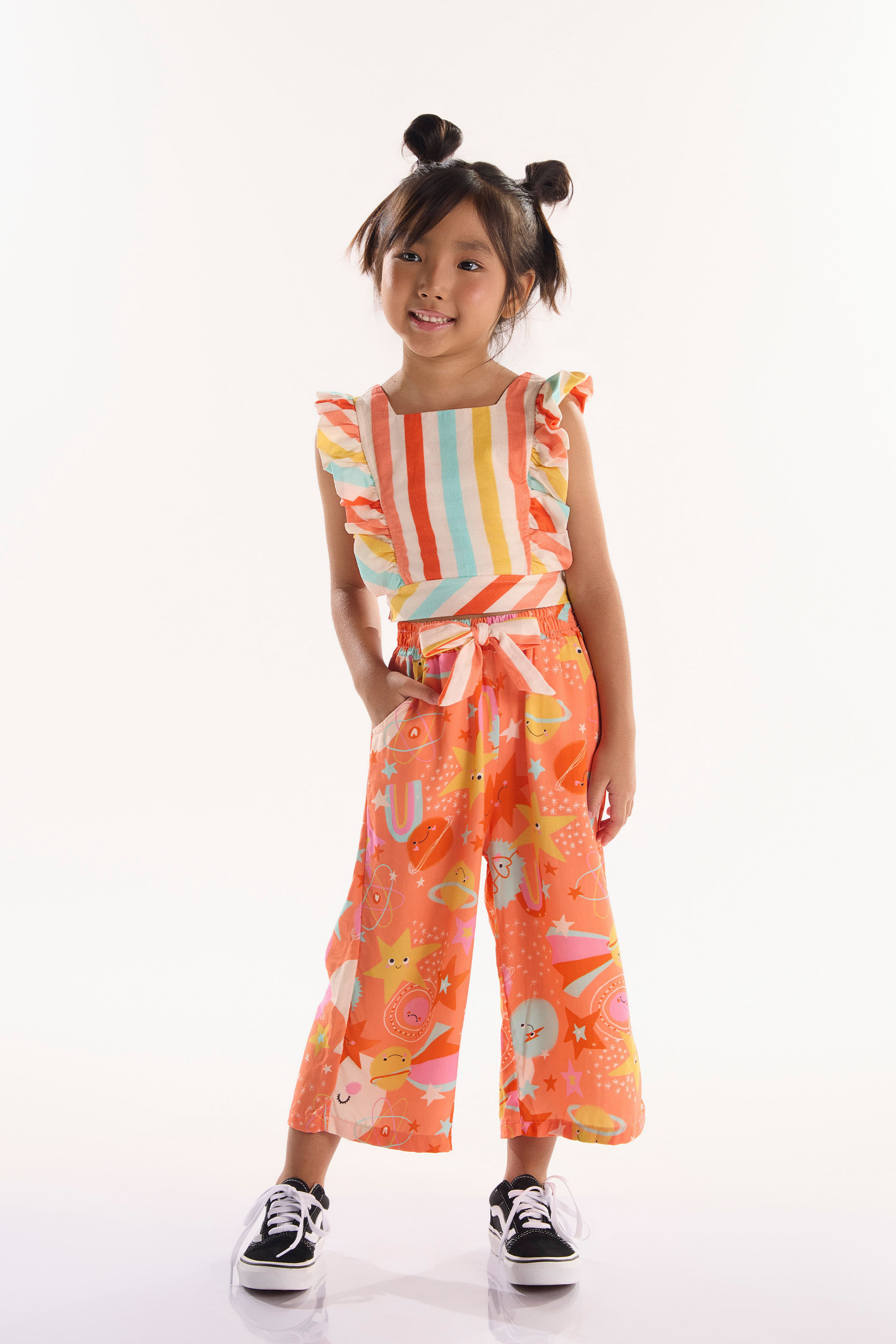 Conjunto Infantil Interestelar com Blusa e Calça (Off White) Três e Já
