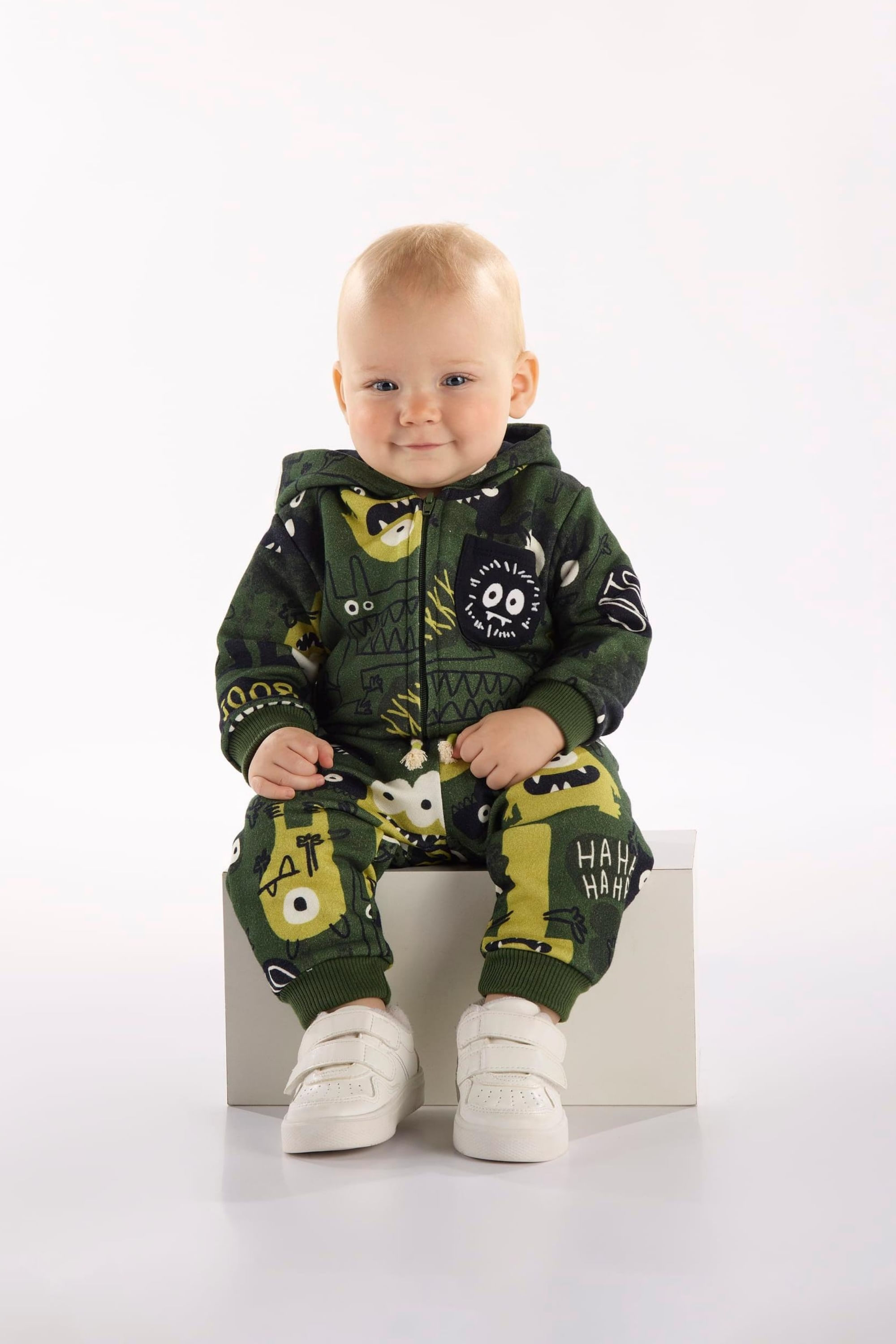 Conjunto para Bebê Menino em Moletom de Monstrinho (Verde) Três e Já